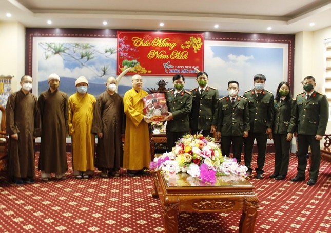 Nghệ An: Ban Trị sự Phật giáo tỉnh chúc Tết cổ truyền đến lãnh đạo tỉnh ảnh 3