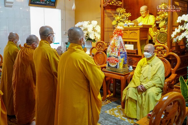 Đại diện Phật giáo TP.Thủ Đức chúc Tết chư tôn giáo phẩm và lãnh đạo các cấp ảnh 3