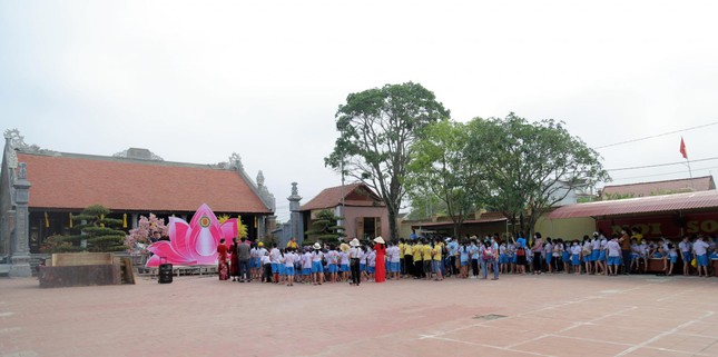 Hơn 300 giáo viên và học sinh trải nghiệm thực tế tại chùa Chí Linh ảnh 1