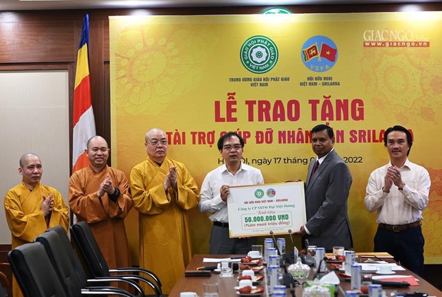 Giáo hội Phật giáo Việt Nam trao tặng 500 triệu đồng giúp đỡ người dân Sri Lanka ảnh 5
