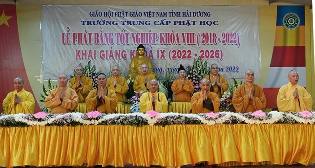 Hải Dương: Trường Trung cấp Phật học tổ chức lễ phát bằng tốt nghiệp khóa VIII (2018-2022) ảnh 1