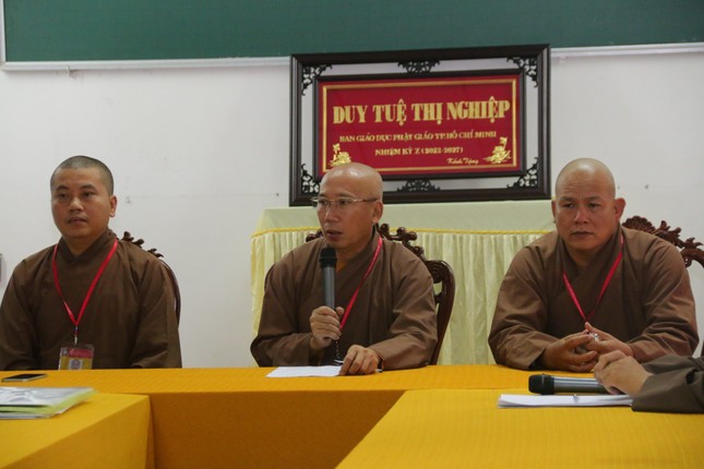 Trường Trung cấp Phật học TP.HCM tổ chức thi học kỳ cho Tăng Ni sinh ảnh 2