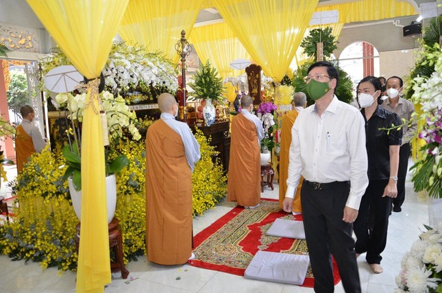 Ban Trị sự Phật giáo TP.HCM viếng tang Ni trưởng Thích nữ Như Đức ảnh 8