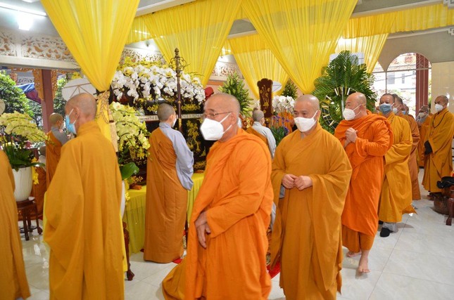 TP.HCM: Ban Trị sự Phật giáo quận Bình Thạnh viếng tang Ni trưởng Thích nữ Như Đức ảnh 5