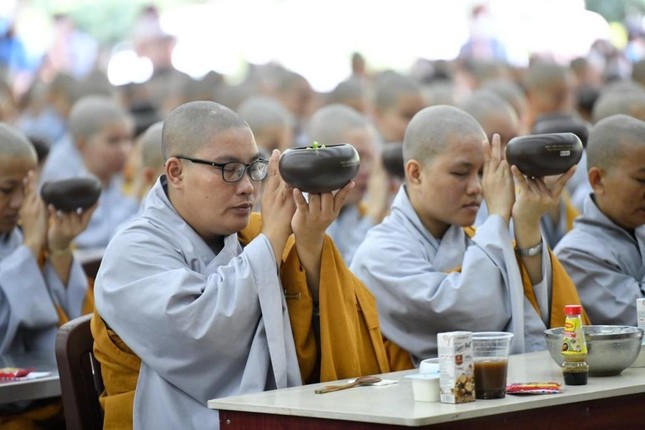 Trường hạ Học viện Phật giáo VN tại TP.HCM tổ chức lễ tác pháp Tự tứ, Vu lan  ảnh 28