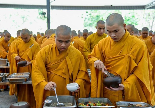 Trường hạ Học viện Phật giáo VN tại TP.HCM tổ chức lễ tác pháp Tự tứ, Vu lan  ảnh 26