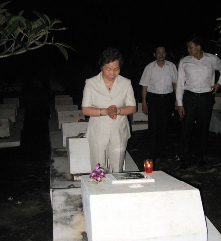 Kiên Giang: Chùm ảnh lễ cầu nguyện và thắp nến ảnh 10