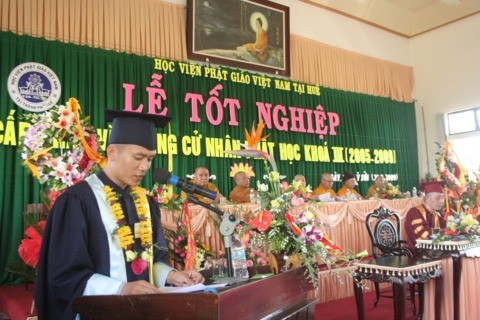 Lễ tốt nghiệp khóa III Học viện Phật giáo Việt Nam tại Huế ảnh 30