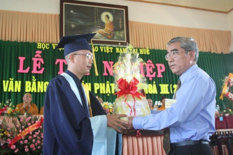 Lễ tốt nghiệp khóa III Học viện Phật giáo Việt Nam tại Huế ảnh 34