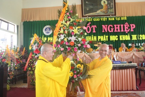 Lễ tốt nghiệp khóa III Học viện Phật giáo Việt Nam tại Huế ảnh 10