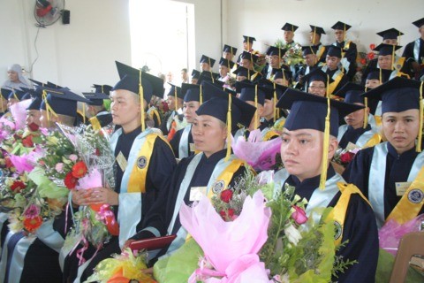 Lễ tốt nghiệp khóa III Học viện Phật giáo Việt Nam tại Huế ảnh 52