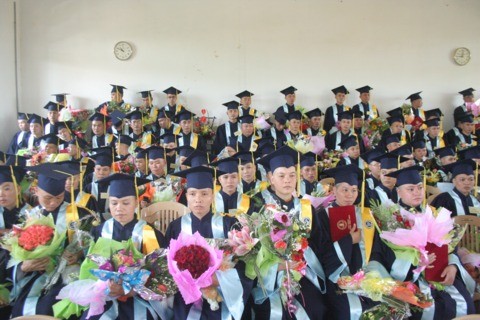 Lễ tốt nghiệp khóa III Học viện Phật giáo Việt Nam tại Huế ảnh 49