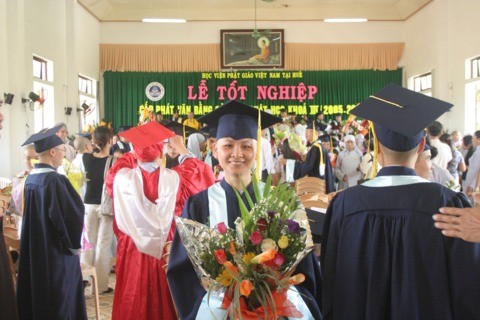 Lễ tốt nghiệp khóa III Học viện Phật giáo Việt Nam tại Huế ảnh 61