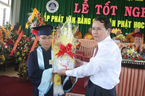 Lễ tốt nghiệp khóa III Học viện Phật giáo Việt Nam tại Huế ảnh 37