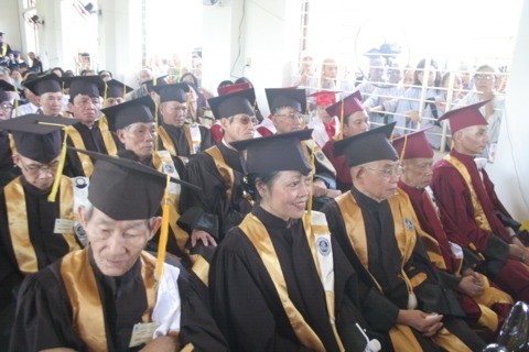 Lễ tốt nghiệp khóa III Học viện Phật giáo Việt Nam tại Huế ảnh 44