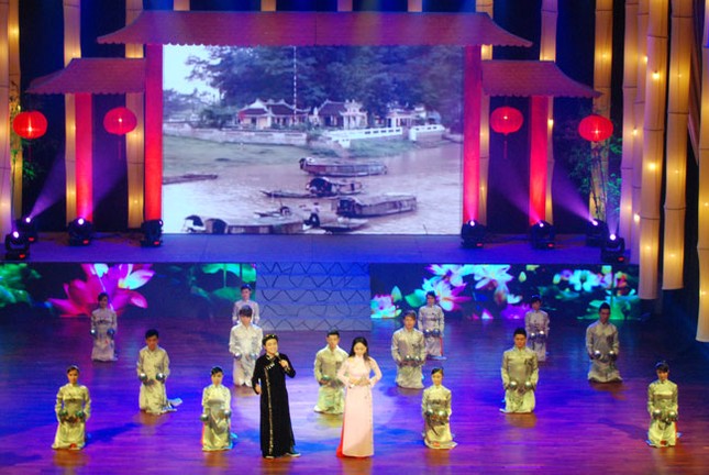 Chùm ảnh: Lung linh sắc màu Hương ca ba miền ảnh 73