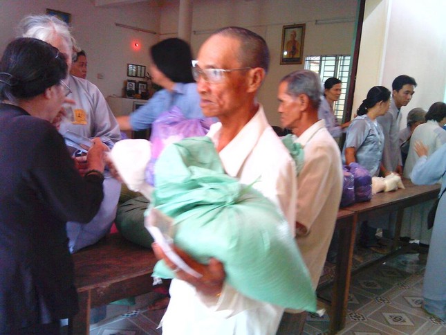 Nhan qua tet.jpg