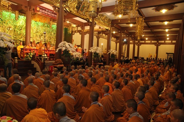 phatgiao-org-vn-Be-mac-dai-Gioi-dan-Cam-Lo-Giac-Ngo-2.jpg