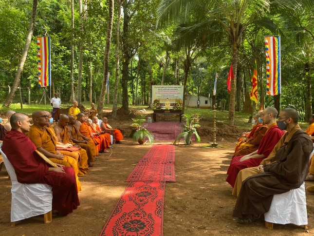sri 2.jpg