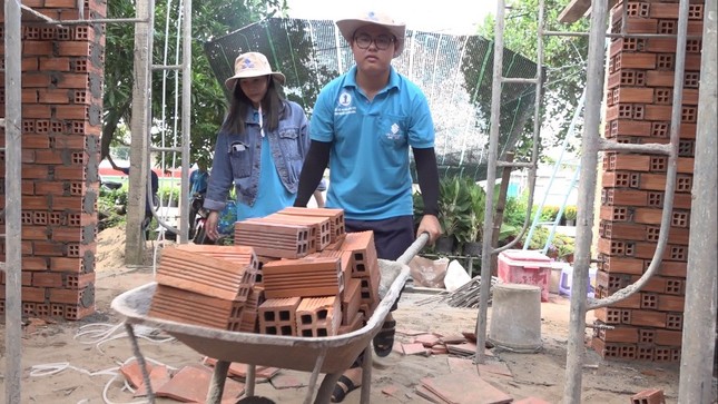 tham gia xay nha 2.jpg