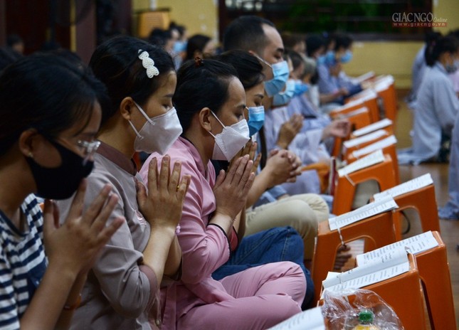 doc kinh ram thang 7.jpg