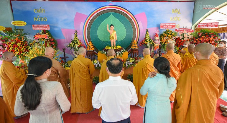 Phật giáo quận 7 tổ chức Đại lễ Phật đản Phật lịch 2566 tại Long Hoa cổ tự