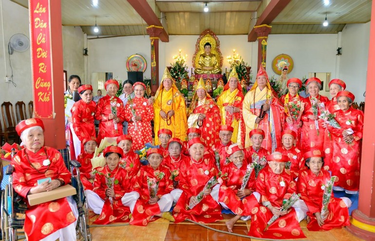 Ban Trị sự Phật giáo huyện Nhà Bè, Cần Giờ mừng thọ người cao tuổi tỉnh Lâm Đồng 