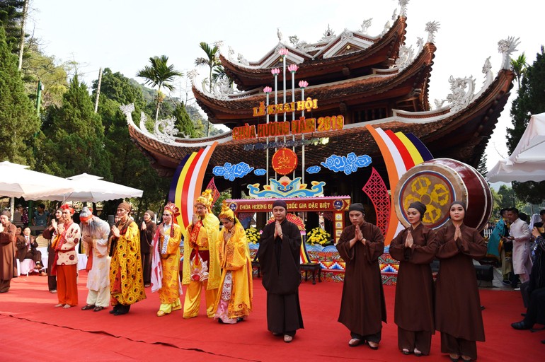 Lễ khai hội chùa Hương năm 2019
