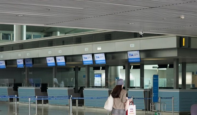 Tạm dừng nhập cảnh toàn bộ các đối tượng hành khách tại Cảng hàng không quốc tế Tân Sơn Nhất từ ngày 27-5