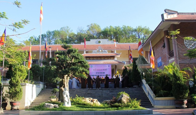 Kỳ thi tuyển sinh được tổ chức tại cơ sở 2 Học viện Phật giáo VN tại Huế