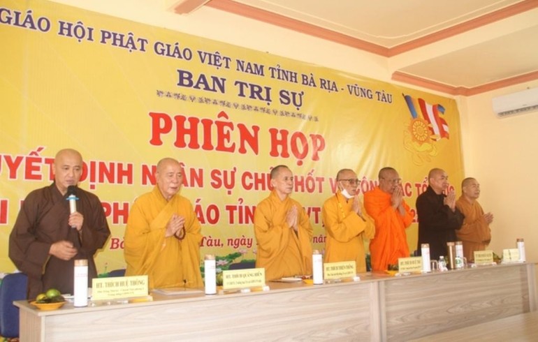 Chư vị giáo phẩm chủ tọa