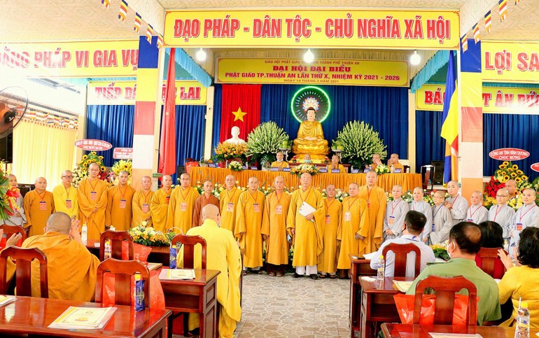 Tân Ban Trị sự GHPGVN TP.Thuận An nhiệm kỳ 2021-2026 ra mắt Đại hội