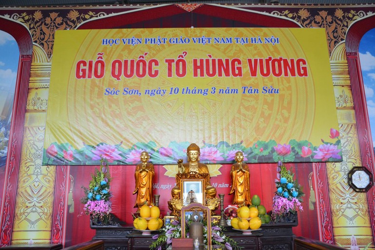 Chư tôn đức Học viện Phật giáo VN tại Hà Nội, Tăng Ni sinh dâng hương tưởng niệm các Vua Hùng