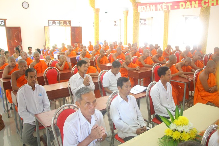 Trường Trung cấp Pali - Khmer tổ chức lễ khai giảng, tổng kết năm học