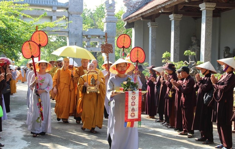 Tổ đình Thắng Phúc - Hải Phòng cung đón chư tôn đức dự lễ tác pháp an cư Phật lịch 2564 (2020) - Ảnh: Thành Trung