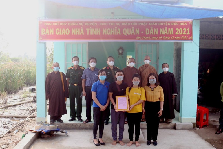 Bàn giao nhà mới đến gia đình ông Nguyễn Văn Hiệp 