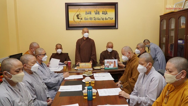 Thượng tọa Thích Trí Chơn chủ trì buổi họp của Ban Văn hóa Phật giáo TP.HCM