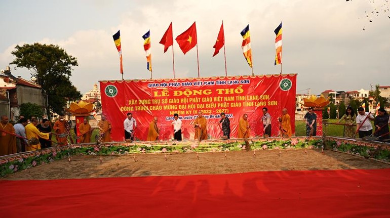 Nghi thức động thổ xây dựng trụ sở Ban Trị sự GHPGVN tỉnh Lạng Sơn