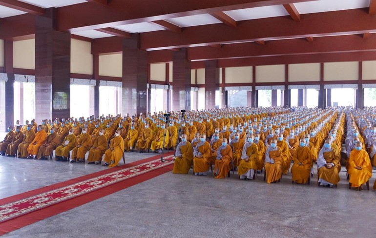 Tăng Ni sinh đang an cư của Học viện Phật giáo VN tại TP.HCM và chùa Thanh Tâm (huyện Bình Chánh) - Ảnh: Bảo Toàn