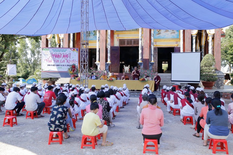 Trại hè chủ đề “Vui với lời kinh” lần thứ 2 tại chùa Thanh Phước