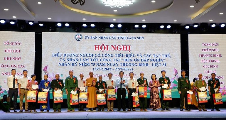 Ban Trị sự Phật giáo tỉnh Lạng Sơn được biểu dương làm tốt công tác “Đền ơn đáp nghĩa” năm 2022