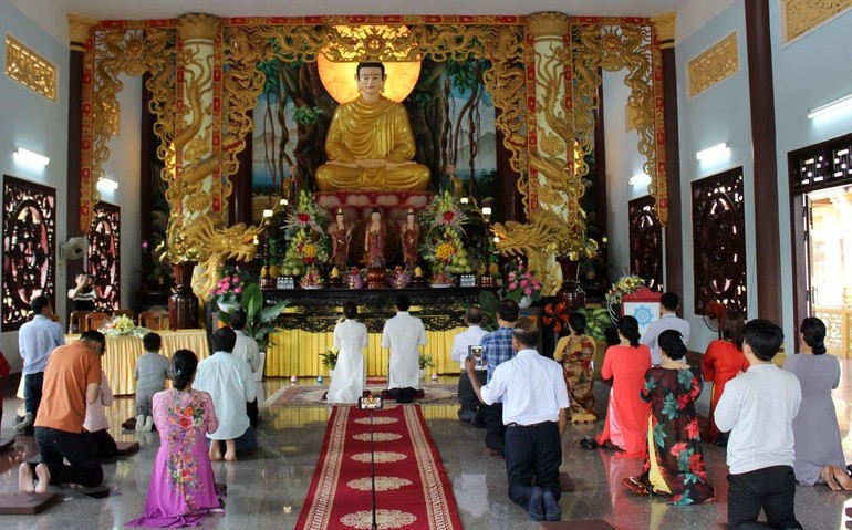 Lễ hằng thuận Phật tử tại chùa Thiên An