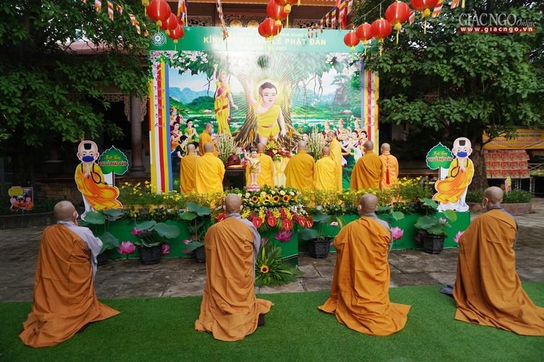 Phật giáo quận 12 trang nghiêm tổ chức Đại lễ Phật đản Phật lịch 2565