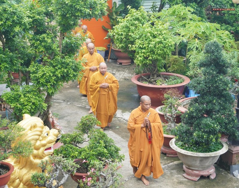 Chư hành giả tại trường hạ chùa Pháp Thành (huyện Củ Chi, TP.HCM)