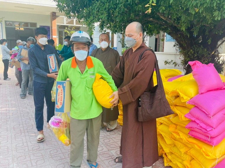 500 phần quà đã được trao tặng cho người dân tỉnh Tây Ninh 