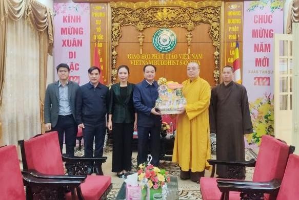 Đoàn Ban Tôn giáo Chính phủ thăm và chúc Tết GHPGVN tại chùa Quán Sứ