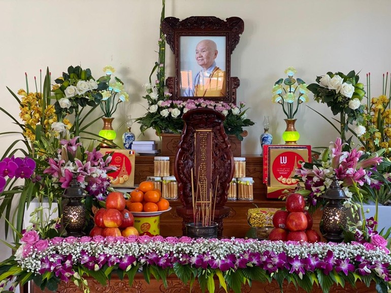 Di ảnh Ni trưởng Thích nữ Huệ Phước, trụ trì chùa Linh Phong (TP.Đà Lạt)