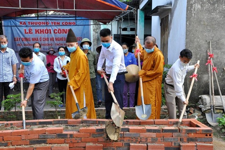 Khởi công xây dựng nhà cho gia đình chị Dương Thị Thương ở xã Thượng Yên Công (TP.Uông Bí)