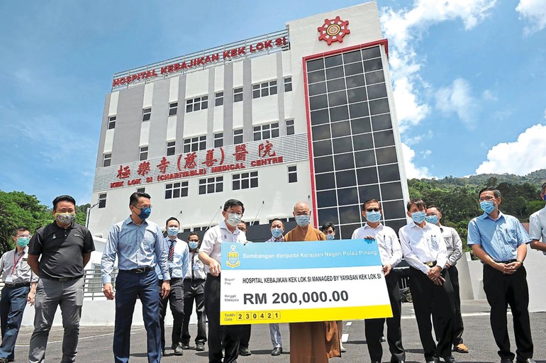 Cơ sở bệnh viện phi lợi nhuận trong khuôn viên chùa Cấp Lạc