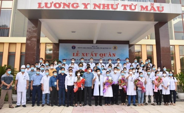 Đoàn công tác của Bệnh viện Phong - Da liễu Trung ương Quỳnh Lập lên đường vào TP.HCM và các tỉnh, thành phía Nam hỗ trợ chống dịch